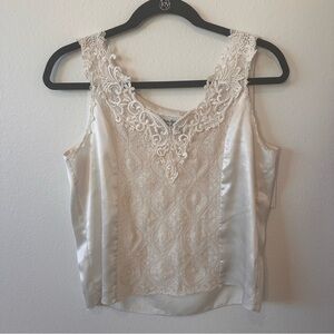 Vintage Sonya Ratay San Andre cream white lace satin top medium
Good condition